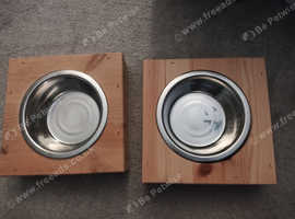 2 x rabbit or animal drinking/feeding stations