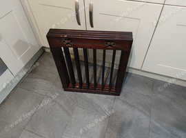Foldable dog barrier