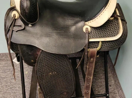 Textan 16" Western Saddle &ndash; Premium Leather &ndash; Very Good Condition