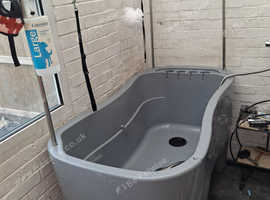 Dog grooming bath