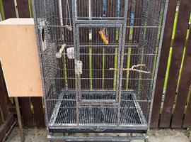 Tall cage with Breeding Box