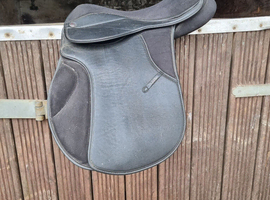 Synthetic saddle