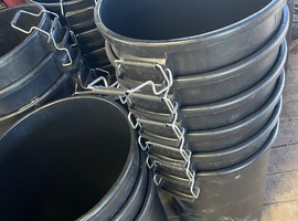 FEED BINS/STORAGE 85 LT HEAVY DUTY WITH METAL CLIPS NO LIDS