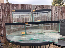5 x Glass tanks