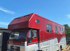 7.5t Man Horse Box with living and full MOT