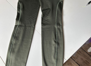 Half grip leggings