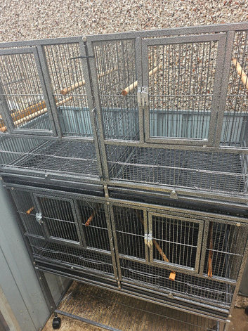 Double breeding cages