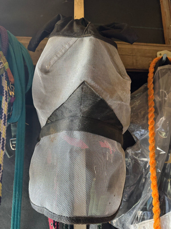 Fly mask