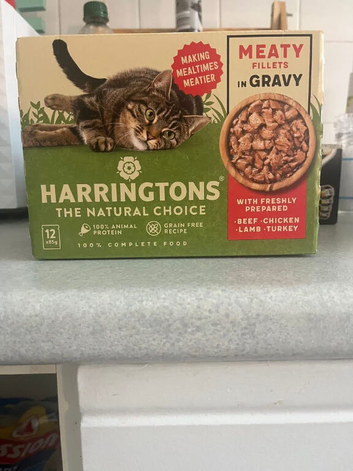 Harrington wet cat food in gravy