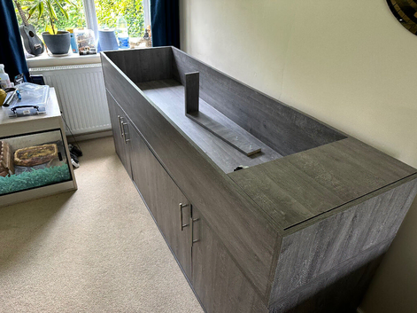 Tortoise table and stand 7ftx2ftx4ft
