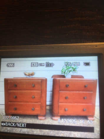 2 brown chest of draws