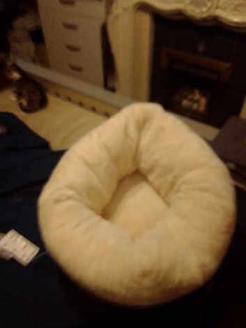 Deep plush cat bed
