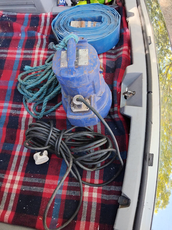 Waste effluent water pump