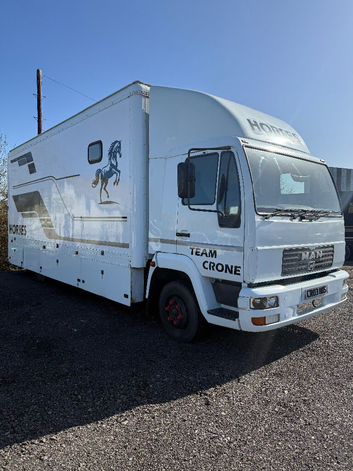 Man 8.155 Horsebox
