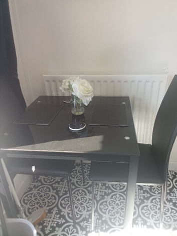 Black table and 2 chairs new