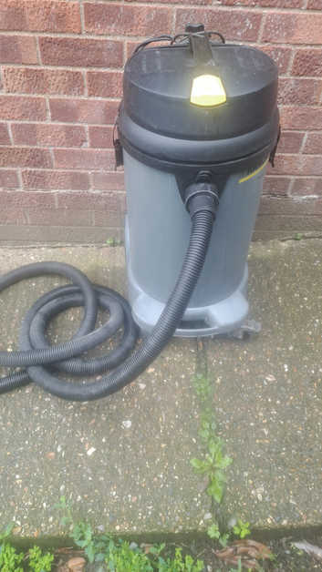 Karcher 48ltr wet n dry vacume