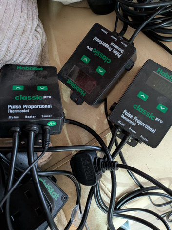 Habistat thermostats