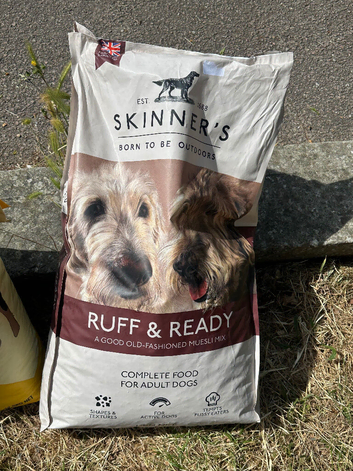 Skinners ruff and ready dry food