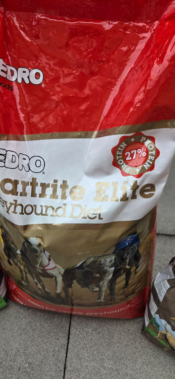 Sack dog food