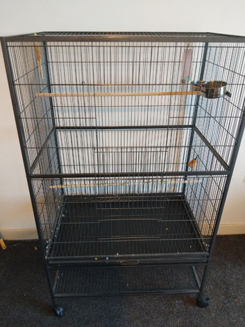 Selling cage