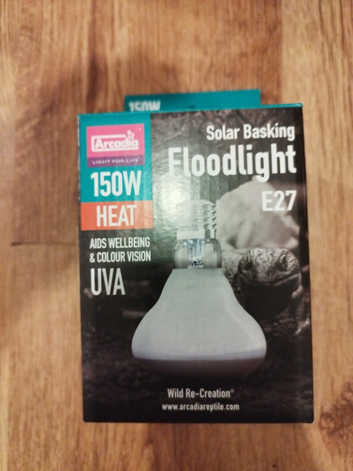 arcadia solar basking flood light 150w   E27 fitting