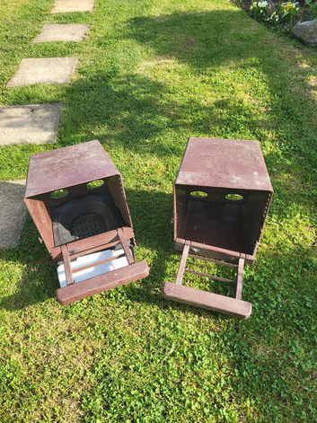 Hen sized rollaway nesting boxes