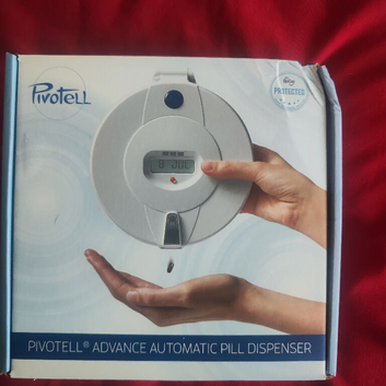 Automatic pill dispenser