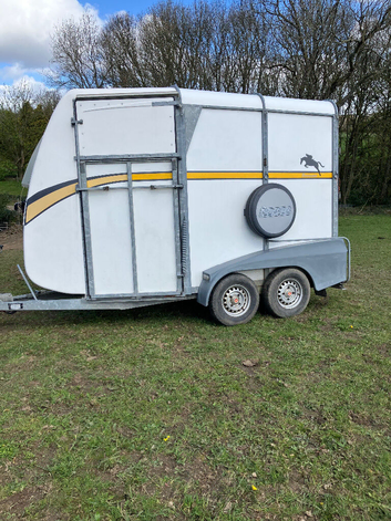 Bateson Ascot with Barn Doors