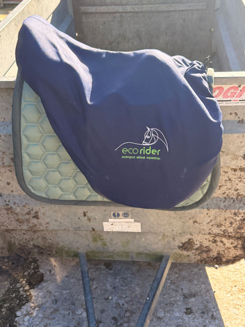 Brand new Ecorider black saddle 17.5"