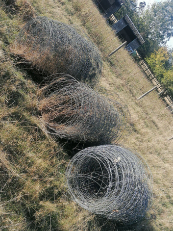 Used rolls stock fence