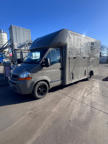 3.5t horsebox