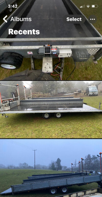 Tipping flat bed with sides