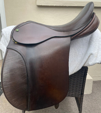 16.5" Ideal Working Hunter Saddle