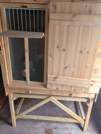 Brand new pigeon kit box with fifteen perches