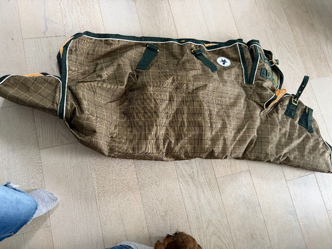 3'9'' filled turnout rug for Shetland Pony.